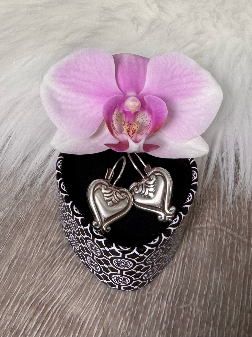 💗 BRIGHTON Blair Heart Retired Lever Back Earrings